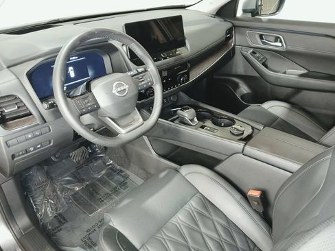 Used 2026 Nissan Rogue Platinum w/ Platinum Premium Package AWD/4WD image 16