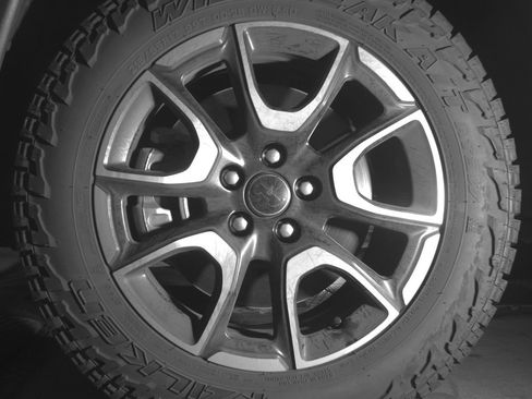 Used 2025 Jeep Compass Trailhawk AWD/4WD image 12