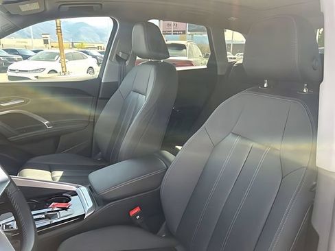 Certified 2025 Audi Q5 Premium w/ Convenience Package AWD/4WD image 18