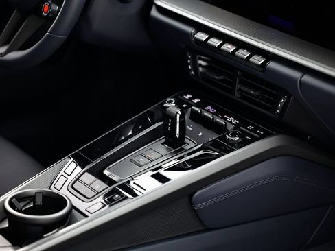 Certified 2025 Porsche 911 Carrera S RWD image 34