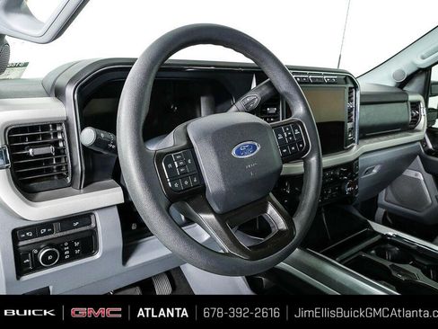 Used 2024 Ford F250 XLT w/ XLT Premium Package AWD/4WD image 4