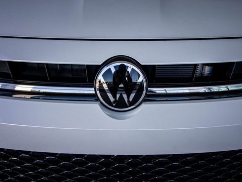 New 2026 Volkswagen Jetta SE image 9