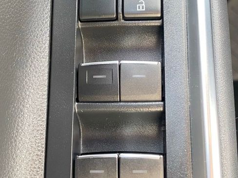 Used 2021 Toyota Highlander Platinum image 29