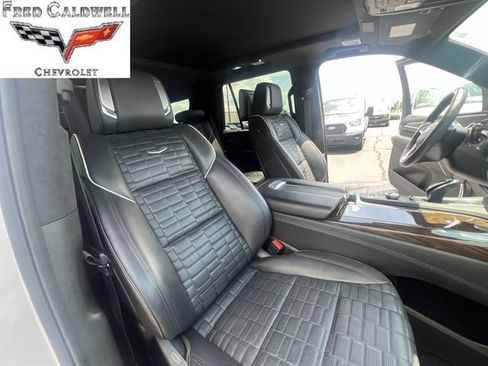 Certified 2023 Cadillac Escalade Sport Platinum AWD/4WD image 34