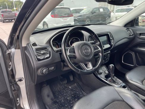 Used 2021 Jeep Compass Latitude AWD/4WD image 11