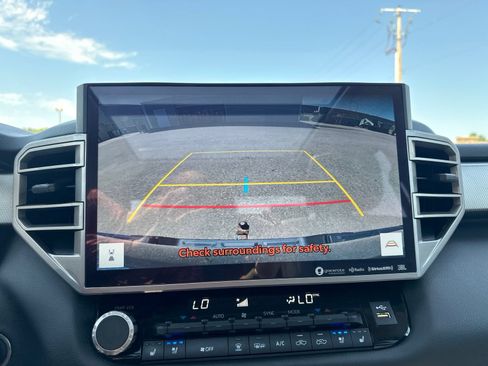 Used 2022 Toyota Tundra Limited w/ Power Package AWD/4WD image 56