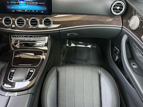Used 2021 Mercedes-Benz E 350 Sedan image 34