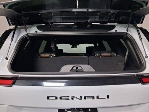 New 2026 GMC Yukon Denali Ultimate AWD/4WD image 13