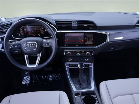 Used 2024 Audi Q3 2.0T Premium Plus image 14