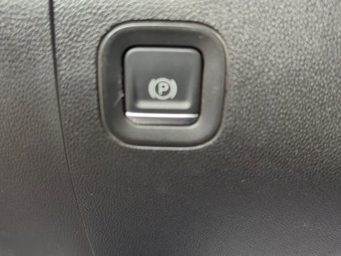 Used 2021 GMC Sierra 1500 AT4 w/ AT4 Value Package image 34