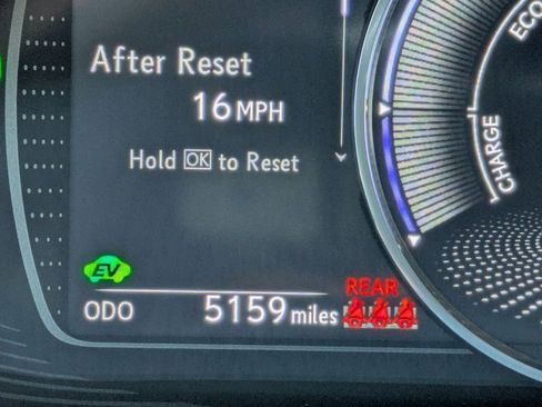 Used 2025 Lexus ES 300h w/ Premium Package image 12