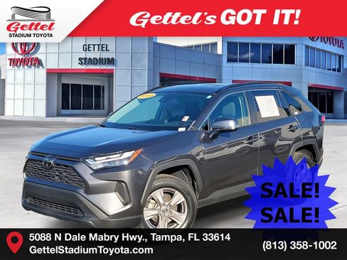 Used 2023 Toyota RAV4 XLE image 1