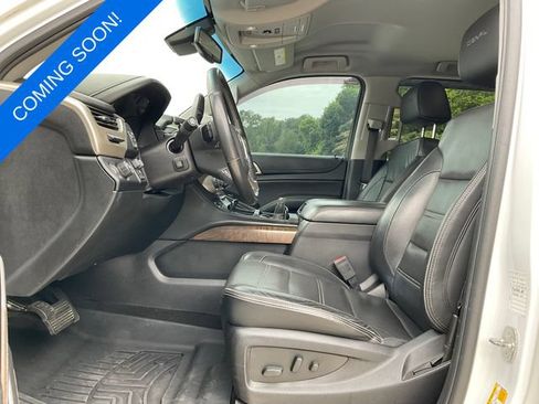 Used 2018 GMC Yukon Denali RWD image 3
