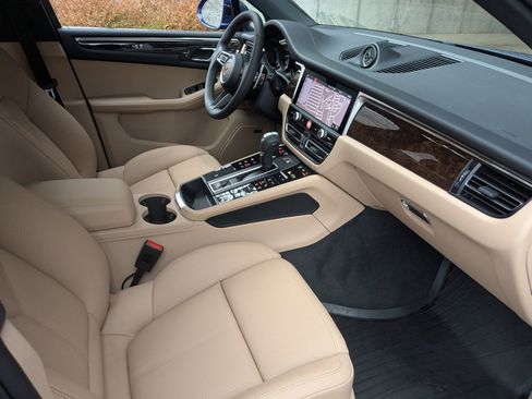 New 2026 Porsche Macan AWD/4WD image 27