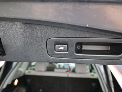 Used 2017 Honda CR-V Touring image 31