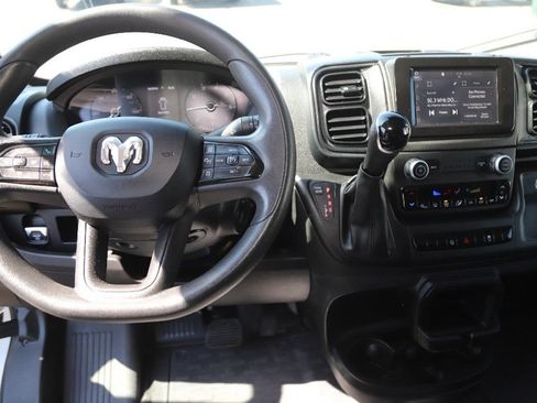 Used 2024 RAM ProMaster 2500 w/ Convenience Group FWD image 34