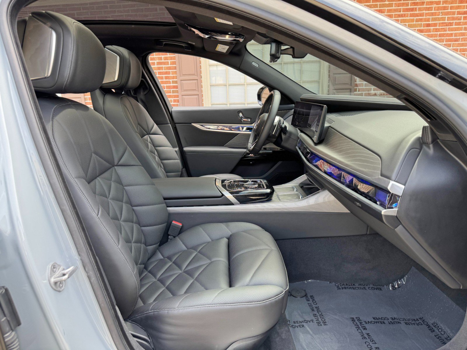Used 2025 BMW 740i RWD image 16