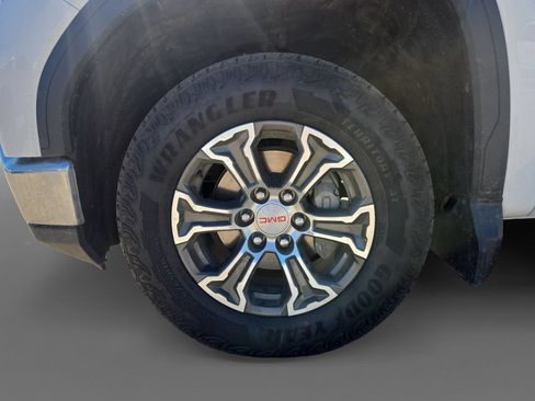 Used 2024 GMC Sierra 1500 SLE w/ Preferred Package AWD/4WD image 15