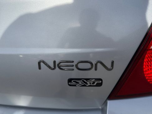 Used 2005 Dodge Neon SXT w/ Sport Appearance Group image 21