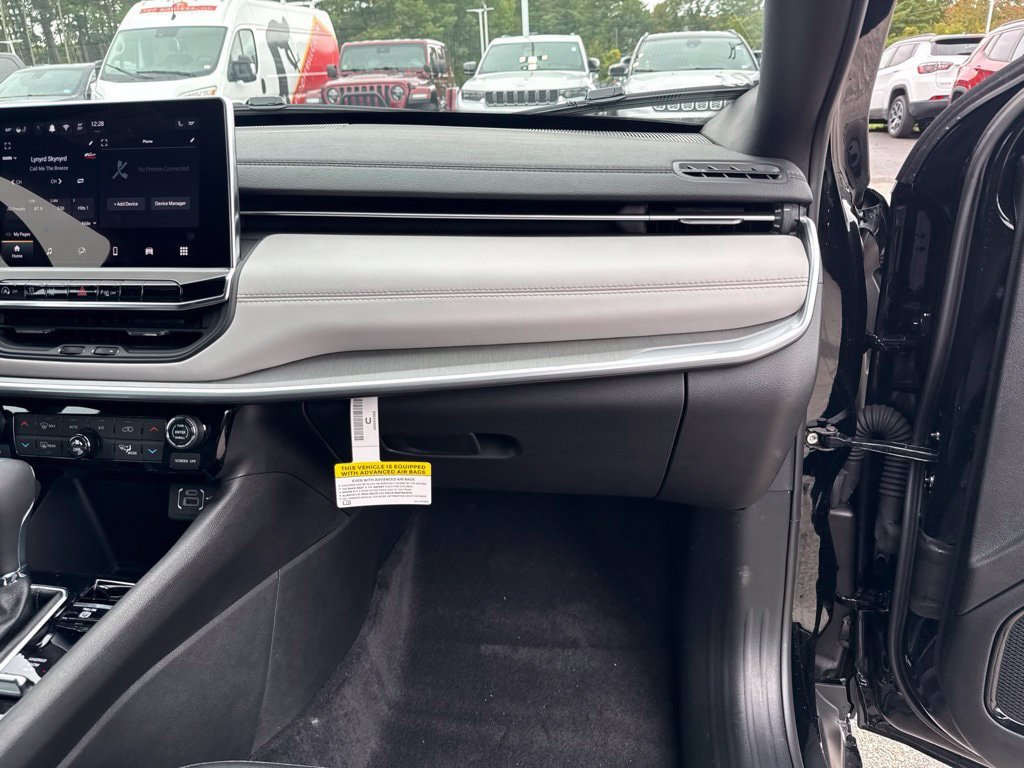 New 2026 Jeep Compass Limited AWD/4WD image 25
