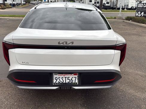 Used 2025 Kia K4 EX image 11
