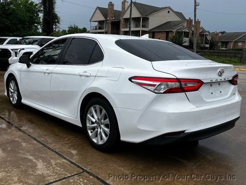Used 2020 Toyota Camry LE FWD image 10