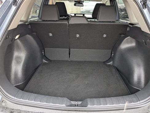 Used 2025 Toyota Corolla Cross LE image 24