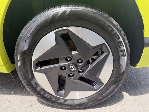 Used 2024 Hyundai Kona SEL FWD image 52