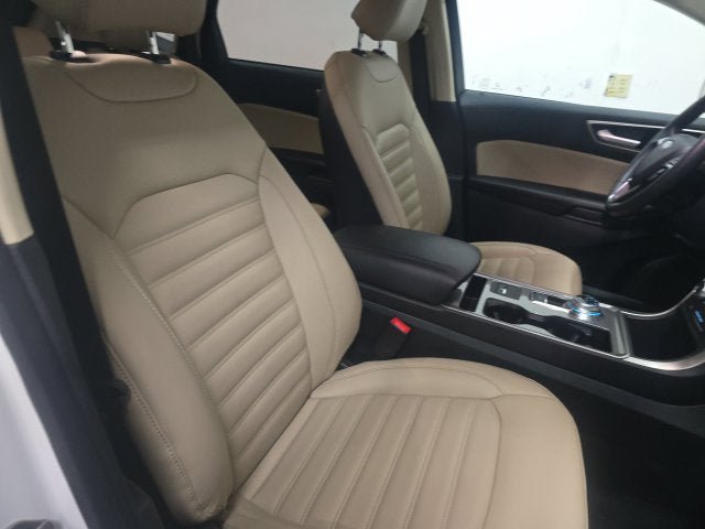 Certified 2024 Ford Edge SEL w/ Convenience Package AWD/4WD image 4