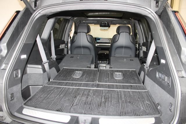 Certified 2026 Cadillac Vistiq Sport w/ LPO, Floor Liner Package AWD/4WD image 41