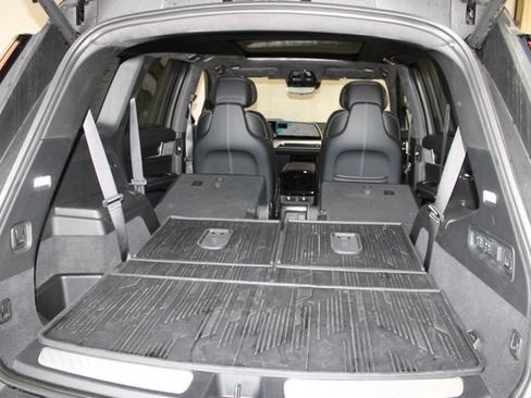 Certified 2026 Cadillac Vistiq Platinum w/ LPO, Floor Liner Package AWD/4WD image 41