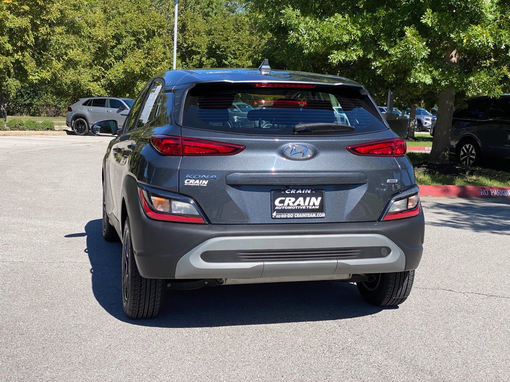 Used 2022 Hyundai Kona SE AWD/4WD image 5
