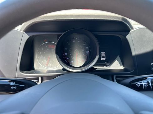 Used 2022 Hyundai Elantra SE FWD image 31