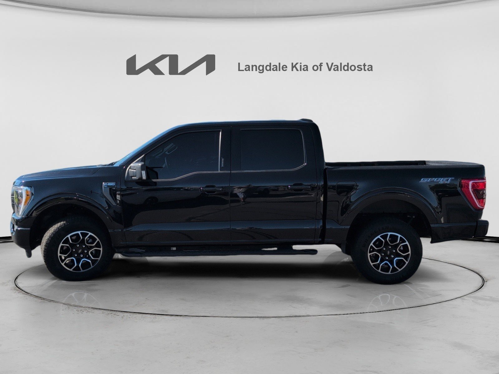 Used 2023 Ford F150 XLT w/ Equipment Group 302A High AWD/4WD image 10