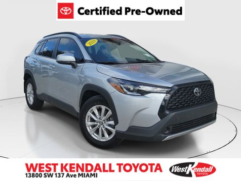Used 2024 Toyota Corolla Cross LE FWD image 1