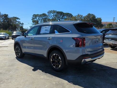 New 2026 Kia Sorento S FWD image 6