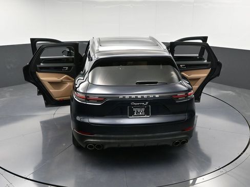 Certified 2021 Porsche Cayenne S image 35