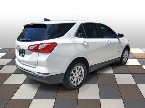 Used 2020 Chevrolet Equinox LT w/ LPO, Floor Liner Package image 4