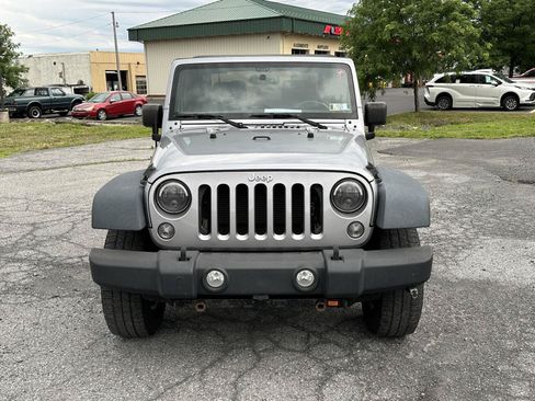 Used 2015 Jeep Wrangler Sport w/ Quick Order Package 24S AWD/4WD image 3