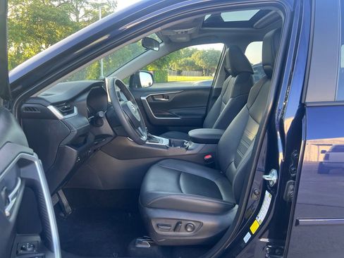Used 2025 Toyota RAV4 XLE Premium FWD image 8