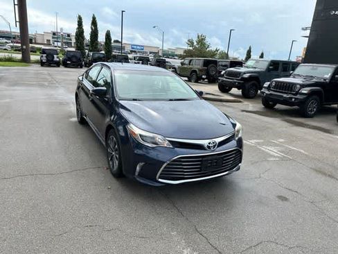 Used 2016 Toyota Avalon XLE Premium FWD image 19