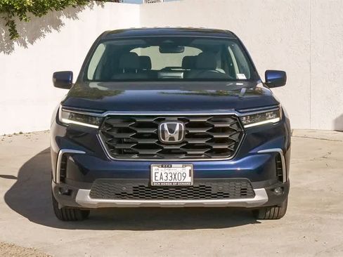Used 2025 Honda Pilot EX-L image 2