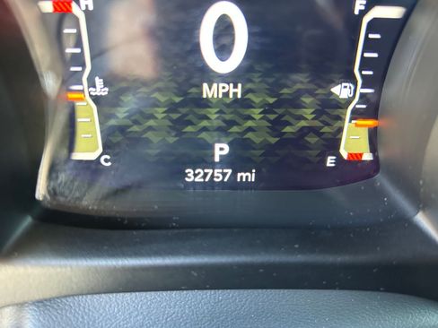 Used 2023 Jeep Gladiator Rubicon w/ Cold Weather Group AWD/4WD image 17