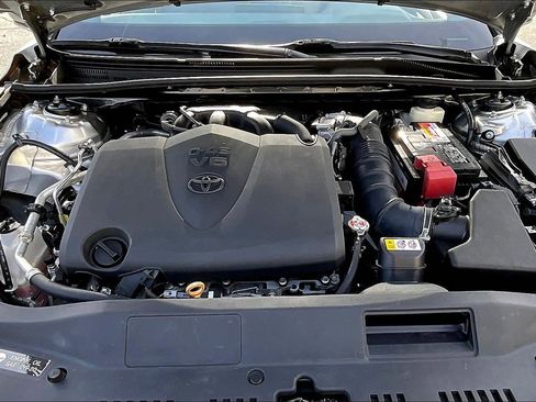 Used 2019 Toyota Avalon XLE image 35