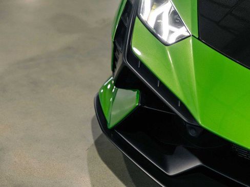 Used 2023 Lamborghini Huracan Tecnica image 35