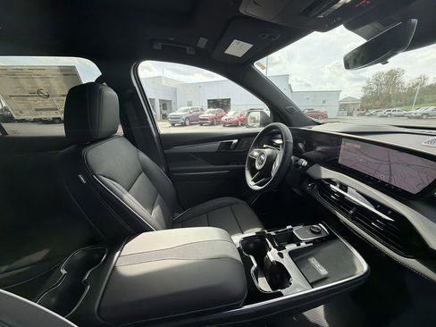 New 2026 Buick Enclave Preferred w/ Power Package AWD/4WD image 15
