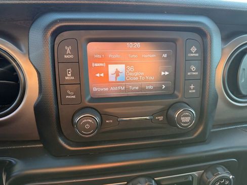 Used 2020 Jeep Wrangler Unlimited Sport image 19