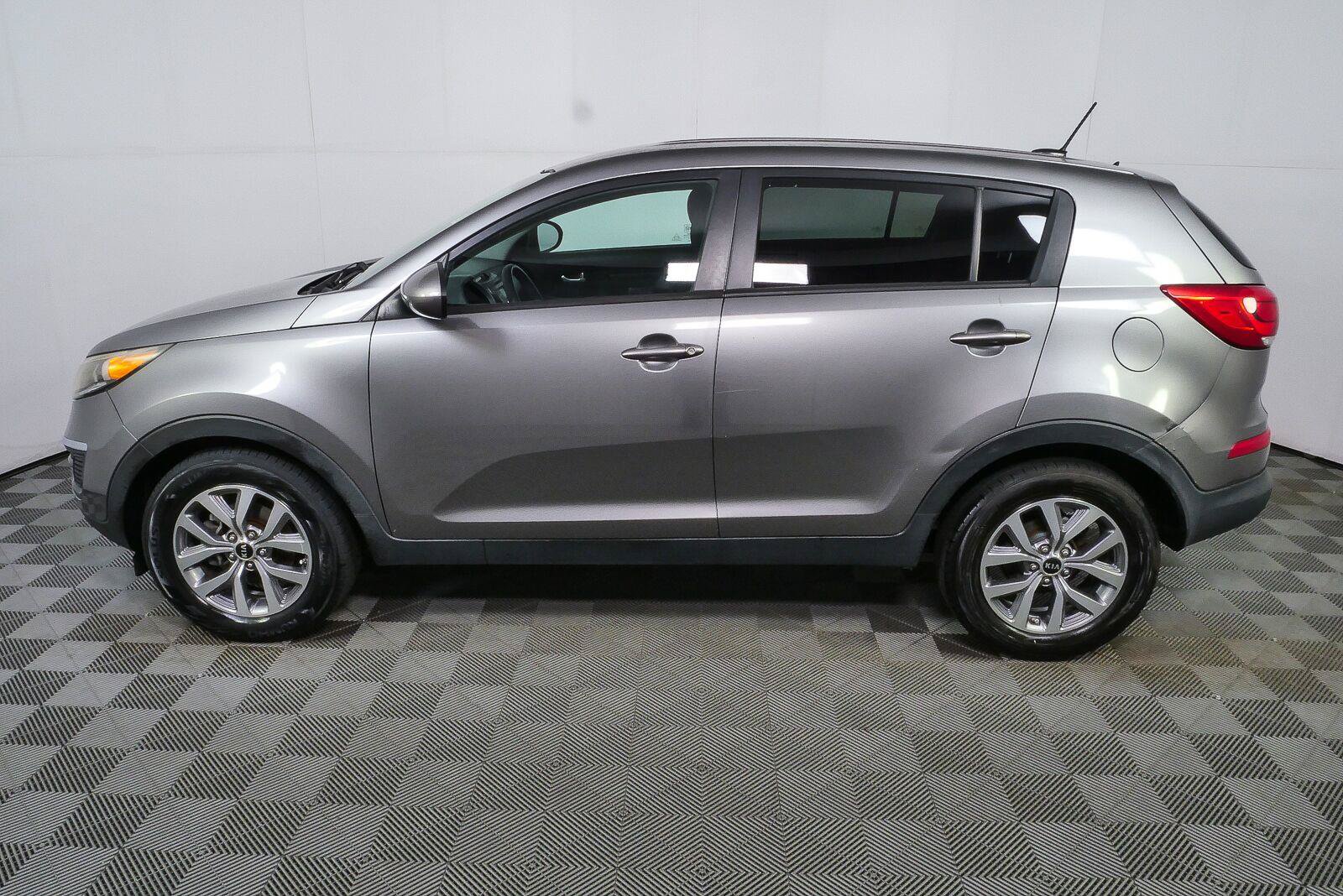 Used 2016 Kia Sportage LX FWD image 22