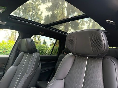 Certified 2026 Cadillac Vistiq Luxury AWD/4WD image 6
