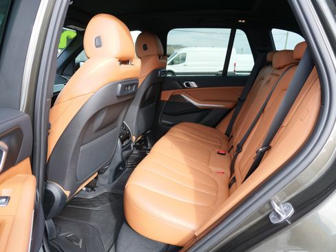 Used 2022 BMW X5 xDrive40i w/ Premium Package image 13